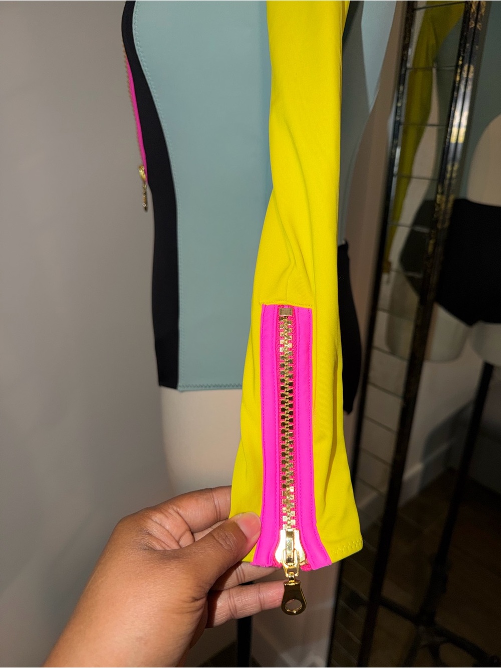 H&M Scuba Swimsuit - Picture 5 of 8